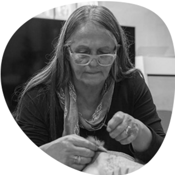 Dr Vicki Couzens